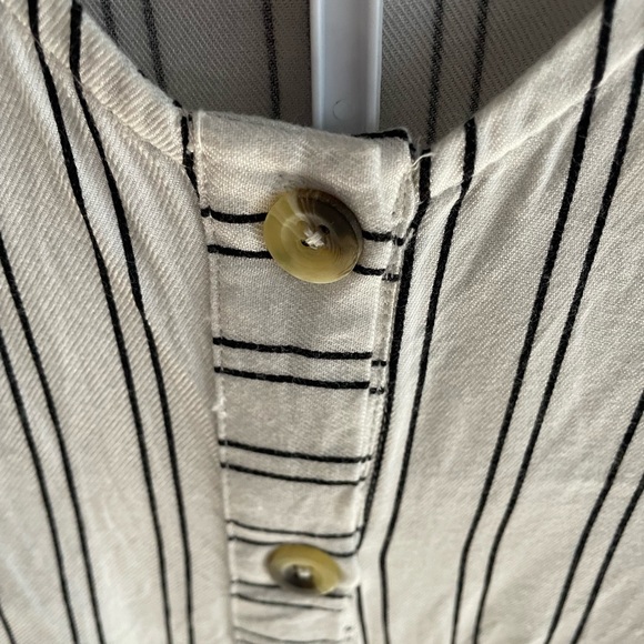 Jessica Simpson adorable black and white stripes dress. - Picture 4 of 5